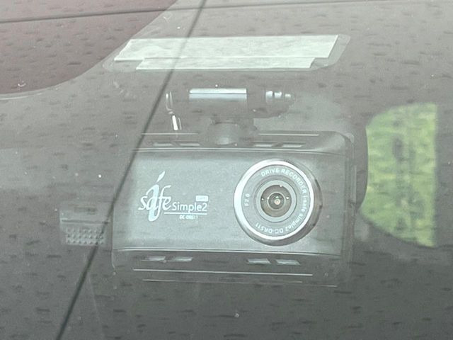 【ドライブレコーダー】ドライブレコーダー装備!走行中はもちろん、あおり運転や事故に遭遇した際、映像で記録し、万一のリスクに備えます。※記録用SDカードはお客様ご自身でご準備いただく必要があります。