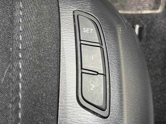 【メモリー機能付きパワーシート】ドライバーごとに設定したシート位置を記憶して、ボタン一つで切り替えできる便利な機能!運転する方が複数名いらっしゃるご家庭におすすめです♪