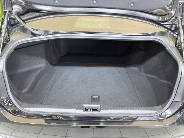 積み下ろしのしやすい荷室にはたっぷりと荷物を積み込んでいただけます。遊びから仕事まで、様々なシーンで頼れます♪