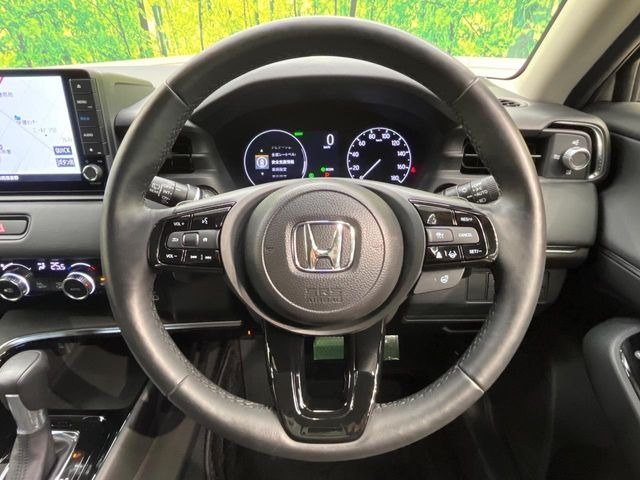 【ステアリングスイッチ】運転中、前方から目線をそらすことなく、オーディオ等の操作が可能な便利機能!安心&快適なドライブを演出してくれます♪