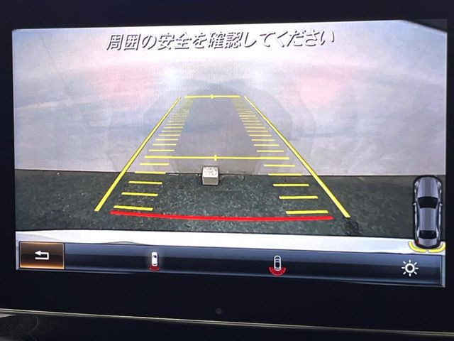 ●バックカメラ:便利な【バックカメラ】で安全確認もできます。駐車が苦手な方にもオススメな便利機能です。