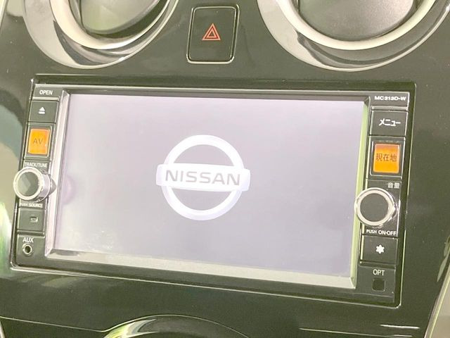 【純正ナビ】人気の純正ナビを装備。オーディオ機能も充実しており、Bluetooth接続すればお持ちのスマホやMP3プレイヤーの音楽を再生可能!毎日の運転がさらに楽しくなります!!