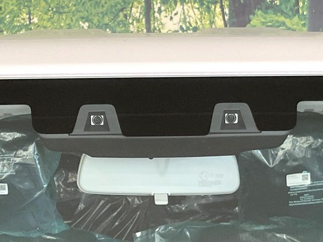 【スズキ セーフティサポート】走行中に前方の車両等を認識し、衝突しそうな時は警報とブレーキで衝突回避と被害軽減をアシスト。より安全にドライブをお楽しみいただけます。