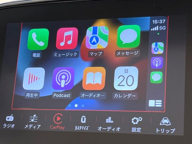●Apple Car Play:スマホとの有線接続で、ナビ・オーディオ再生などスマホのアプリ機能が画面でも使える便利機能です!