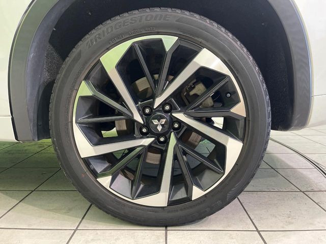 �y����20�C���`�A���~�z�C�[���z�O�ςɃ}�b�`���������A���~�z�C�[���𑕒����Ă���܂��B�e��ЊO�A���~�z�C�[����A�X�^�b�h���X�^�C�����戵�����Ă���܂��B���񂲑��k����������