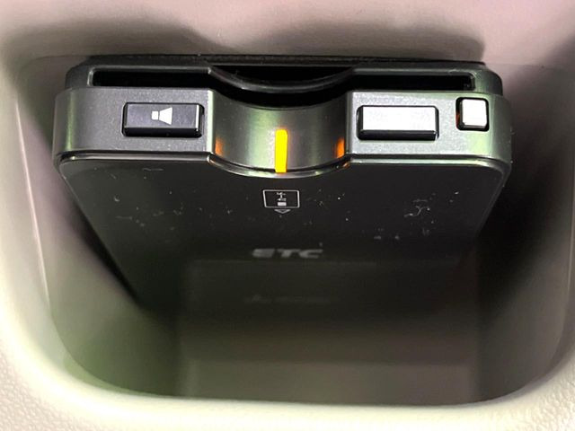 【ETC】高速道路の料金所をストレスなく通過!話題のスポットやサービスエリアに多い「スマートIC」利用時は必須のアイテムです。当店でセットアップを実施、ご納車当日からすぐにご利用いただけます!