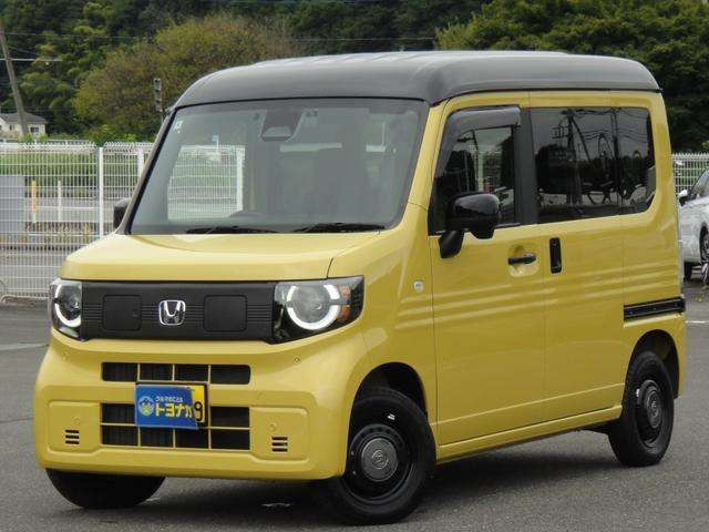 ★走行わずか4290キロ!綺麗な室内!内装・外装ともに程度上物です!純正8インチナビ・フルセグTV!前後車内ドライブレコーダー!装備も充実の一押し車、お急ぎ下さい!★