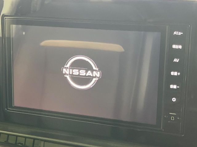 【純正9型ナビ】人気の純正ナビを装備。オーディオ機能も充実しており、Bluetooth接続すればお持ちのスマホやMP3プレイヤーの音楽を再生可能!毎日の運転がさらに楽しくなります!!