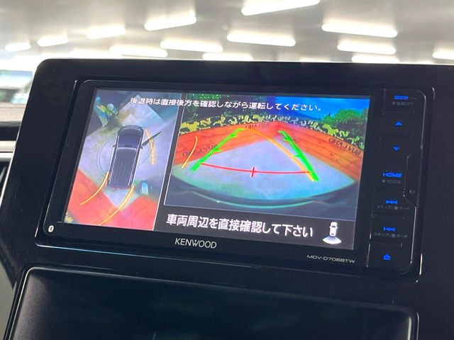 【マルチアラウンドモニター】専用のカメラにより、上から見下ろしたような視点で360度クルマの周囲を確認することができます☆死角部分も確認しやすく、狭い場所での切り返しや駐車もスムーズに行えます。