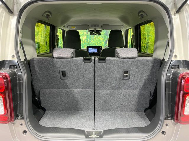 普段のお買い物や通勤、送迎等に十分な荷室スペースを確保しております。セカンドシートを倒すと、大きな荷物の積載も可能です♪
