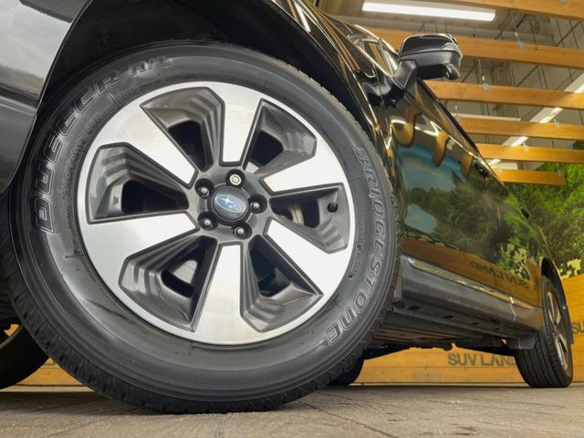 �y����17�C���`�A���~�z�C�[���z�O�ςɃ}�b�`���������A���~�z�C�[���𑕒����Ă���܂��B�e��ЊO�A���~�z�C�[����A�X�^�b�h���X�^�C�����戵�����Ă���܂��B���񂲑��k����������