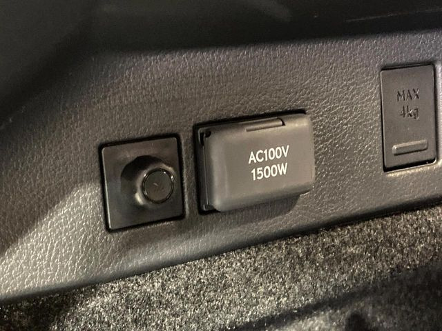 【1500Wアクセサリーコンセント】消費電力1500Wまでの家電が使えます。キャンプやスポーツ・アウトドアでのアクティビティはもちろん、災害・停電の際に大活躍♪