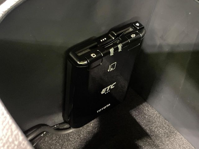 【ETC】高速道路の料金所をストレスなく通過!話題のスポットやサービスエリアに多い「スマートIC」利用時は必須のアイテムです。当店でセットアップを実施、ご納車当日からすぐにご利用いただけます!