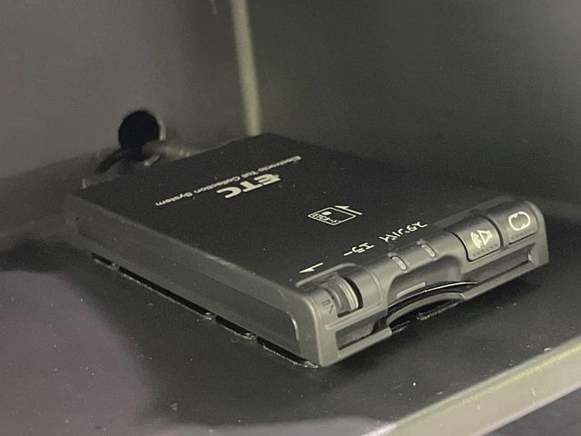 【ETC】高速道路の料金所をストレスなく通過!話題のスポットやサービスエリアに多い「スマートIC」利用時は必須のアイテムです。当店でセットアップを実施、ご納車当日からすぐにご利用いただけます!