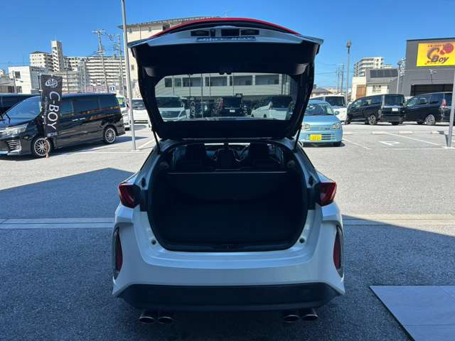 彦根インターからお車で3分とアクセス便利!近くには有名観光地の彦根城もありますので、観光と合わせてのご来店も良いですね♪活気溢れる自慢のスタッフがお客様のご来店をお待ちしております!