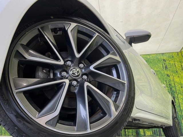 �y����18�C���`�A���~�z�C�[���z�O�ςɃ}�b�`���������A���~�z�C�[���𑕒����Ă���܂��B�e��ЊO�A���~�z�C�[����A�X�^�b�h���X�^�C�����戵�����Ă���܂��B���񂲑��k����������