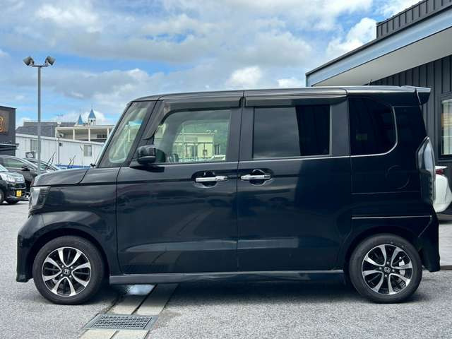 スリークロス滋賀店は自社の大型整備工場と提携しております!御購入後の修理・車検等のアフタフォローも充実です!