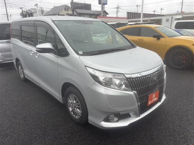 エスクァイア(トヨタ) 2.0 Gi　禁煙車 純正9インチナビ フルセグTV 中古車画像