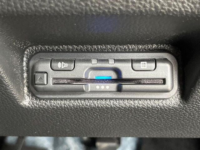 【ETC】高速道路の料金所をストレスなく通過!話題のスポットやサービスエリアに多い「スマートIC」利用時は必須のアイテムです。当店でセットアップを実施、ご納車当日からすぐにご利用いただけます!