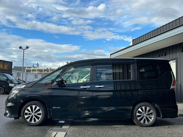 スリークロス滋賀店は自社の大型整備工場と提携しております!御購入後の修理・車検等のアフタフォローも充実です!