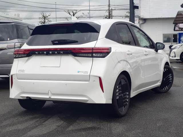 ノートオーラ1.2 G FOUR 4WD