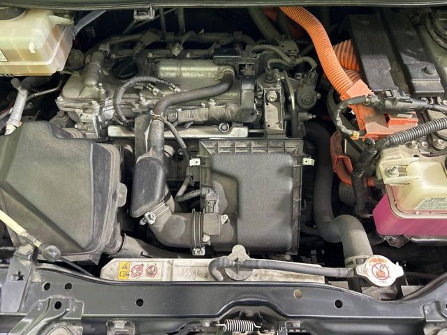 親切・丁寧な専門メカニックスタッフが応対!・車検・点検整備・事故等の修理などアフターサービスも安心。お車のカスタマイズもネクステージのサービススタッフまでご相談ください!