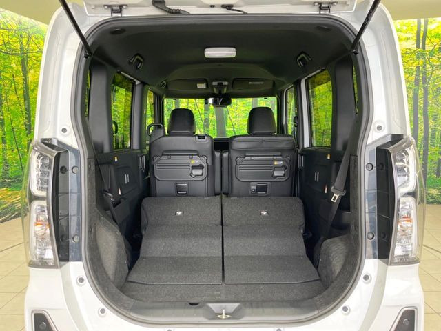 普段のお買い物や通勤、送迎等に十分な荷室スペースを確保しております。セカンドシートを倒すと、大きな荷物の積載も可能です♪