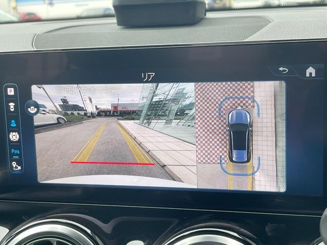 ���p�m���~�b�N�r���[���j�^�[:��p�̃J�����ɂ��A�ォ�猩���낵���悤�Ȏ��_��360�x�N���}�̎��͂��m�F���邱�Ƃ��ł��܂������p�������m�F���₷���A�����ꏊ�ł̐؂�Ԃ��⒓�Ԃ��X���[�Y�ɍs���܂��B