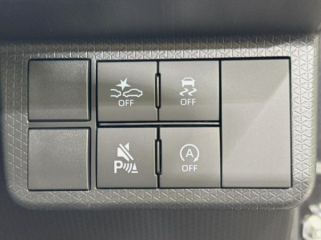 【スマートアシスト】走行中に前方の車両等を認識し、衝突しそうな時は警報とブレーキで衝突回避と被害軽減をアシスト。より安全にドライブをお楽しみいただけます。