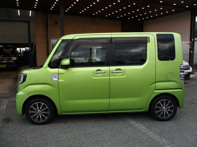 純正SDナビ・フルセグ・Bカメラ・Bluetooth・360&deg;ドラレコ・両側電動スライド・LEDヘッドライト・フォグランプ・純正14AW・革巻きH・プッシュスタート・衝突軽減ブレーキ