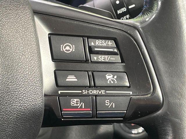【全車速追従機能付クルーズコントロール】高速道路での長距離走行が楽に!!自動で速度を保つクルーズコントロールが、衝突軽減システムと連携し、前方の車両を感知して車間を保つように速度調節してくれます!!