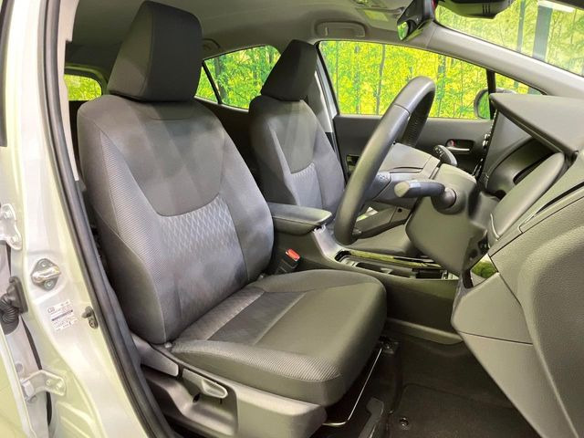 運転席シート廻りは使用感も少なく、良好な状態となっています。丁寧に使われていたことがよくわかりますね。