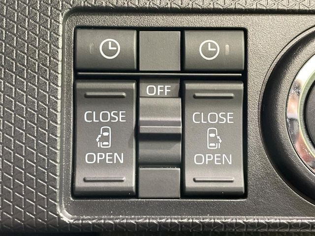 【両側スライドドア】駐車場で隣の車との間隔が狭く乗りにくい時、スライドドアなら安心!ドアオープン時も幅を取らず、開口部が広いので乗り降りがとっても簡単です。大きな荷物の出し入れも後席から可能♪