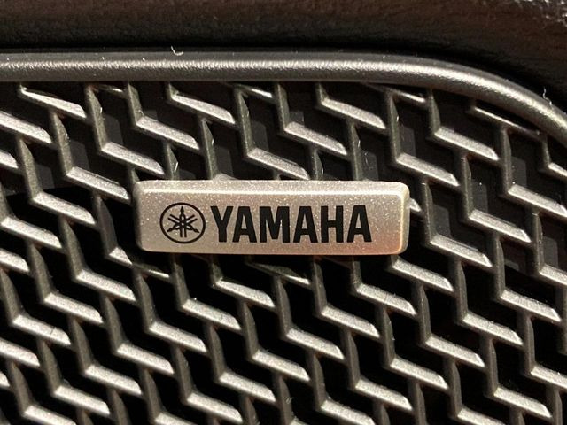 �yYAMAHA�T�E���h�V�X�e���z���[�J�[�I�v�V�����̍��i�ʃT�E���h�V�X�e���𓋍ځB��p�̃`���[�j���O���{���ꂽ�召�l�X�ȃX�s�[�J�[����ǎ��ȃT�E���h���t�ł��A�Տꊴ���ӂ�鉹����Ԃ����o���܂��B