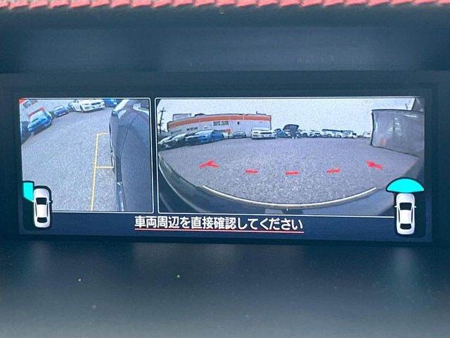 【フロント&サイドカメラ】ドライバーから見にくい死角部分を映像で確認できる前方と左側面にカメラを装着。見通しがきかない場所や住宅密集地などを運転することが多い人におすすめの安心装備です。