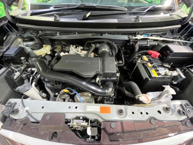 安心の最長10年・走行無制限保証(有償)をご用意。保証内容も充実はもちろん、無料点検&オイル交換や、年中無休の全国・24時間ロードサービスも付帯されておりますのでご安心下さい。