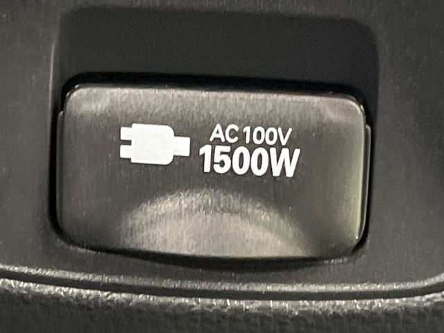 【1500Wアクセサリーコンセント】消費電力1500Wまでの家電が使えます。キャンプやスポーツ・アウトドアでのアクティビティはもちろん、災害・停電の際に大活躍♪