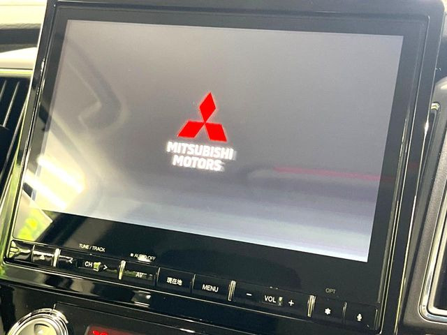 【純正11型ナビ】人気の純正ナビを装備。オーディオ機能も充実しており、Bluetooth接続すればお持ちのスマホやMP3プレイヤーの音楽を再生可能!毎日の運転がさらに楽しくなります!!