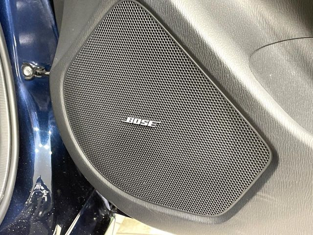 �yBOSE�T�E���h�V�X�e���t�������i�r�z�[���̃i�r�@�\�͂������A���x��BOSE�`���[�j���O�\�͂����ڂ���Ă���A�������ȉ��y�����y���݂��������܂���