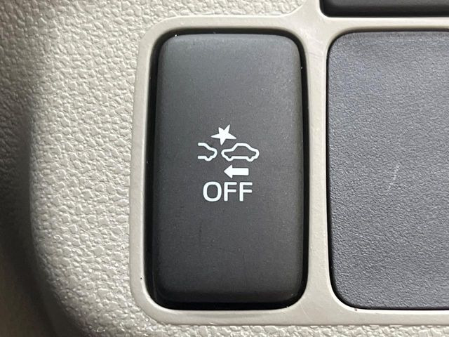 【スマートアシスト】走行中に前方の車両等を認識し、衝突しそうな時は警報とブレーキで衝突回避と被害軽減をアシスト。より安全にドライブをお楽しみいただけます。