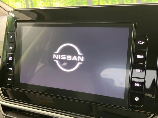 【純正9型ナビ】人気の純正ナビを装備。オーディオ機能も充実しており、Bluetooth接続すればお持ちのスマホやMP3プレイヤーの音楽を再生可能!毎日の運転がさらに楽しくなります!!