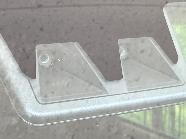 【スマートアシスト】走行中に前方の車両等を認識し、衝突しそうな時は警報とブレーキで衝突回避と被害軽減をアシスト。より安全にドライブをお楽しみいただけます。