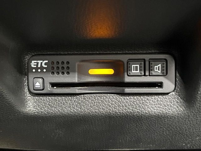 【ETC】高速道路の料金所をストレスなく通過!話題のスポットやサービスエリアに多い「スマートIC」利用時は必須のアイテムです。当店でセットアップを実施、ご納車当日からすぐにご利用いただけます!