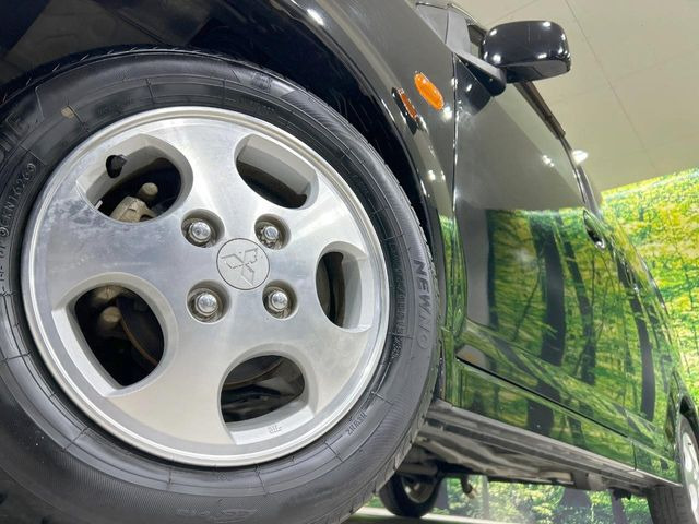 �y����13�C���`�A���~�z�C�[���z�O�ςɃ}�b�`���������A���~�z�C�[���𑕒����Ă���܂��B�e��ЊO�A���~�z�C�[����A�X�^�b�h���X�^�C�����戵�����Ă���܂��B���񂲑��k����������
