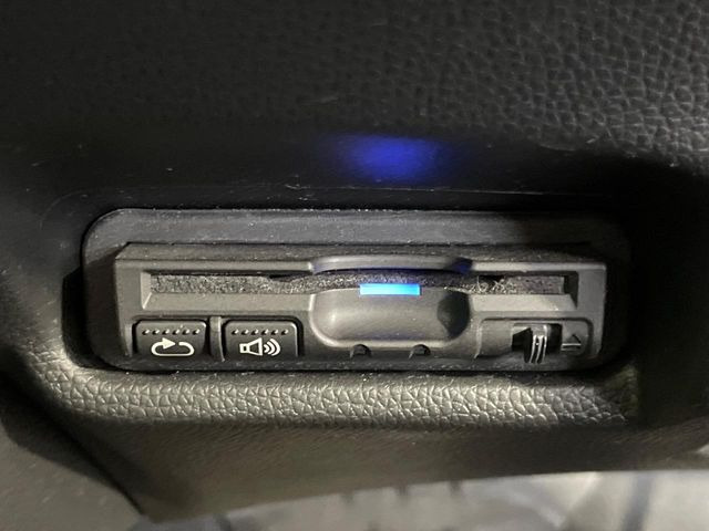 【ETC】高速道路の料金所をストレスなく通過!話題のスポットやサービスエリアに多い「スマートIC」利用時は必須のアイテムです。当店でセットアップを実施、ご納車当日からすぐにご利用いただけます!