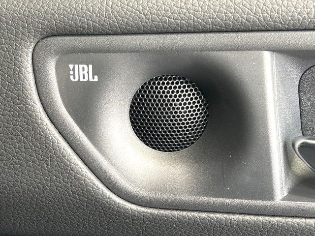�yJBL�T�E���h�V�X�e���t�������i�r�z�[���̃i�r�@�\�͂������A���x�ȃ`���[�j���O�\�͂����ڂ���Ă���A�������ȉ��y�����y���݂��������܂���