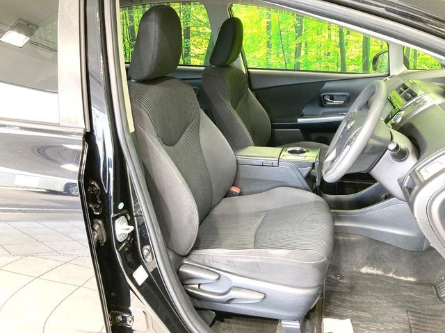 運転席シート廻りは使用感も少なく、良好な状態となっています。丁寧に使われていたことがよくわかりますね。