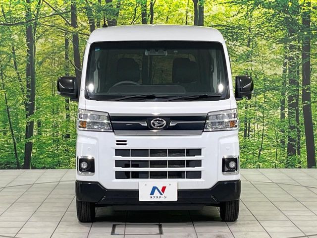 弊社では、全車『修復歴なし』のお車のみ取り扱っております。専任バイヤーによる厳選した仕入れの後、入庫後の車両チェックを行い、ネクステージが認定した高品質な中古車をご提供しております。
