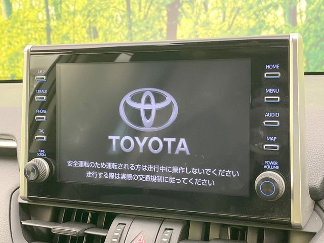 【9インチ ディスプレイオーディオ】大画面ディスプレイへお持ちのスマートフォンと連携して、ナビやbluetoothでの音楽再生が可能です♪デザインはもちろん操作性も良好!別途ナビ機能の取付可能です♪