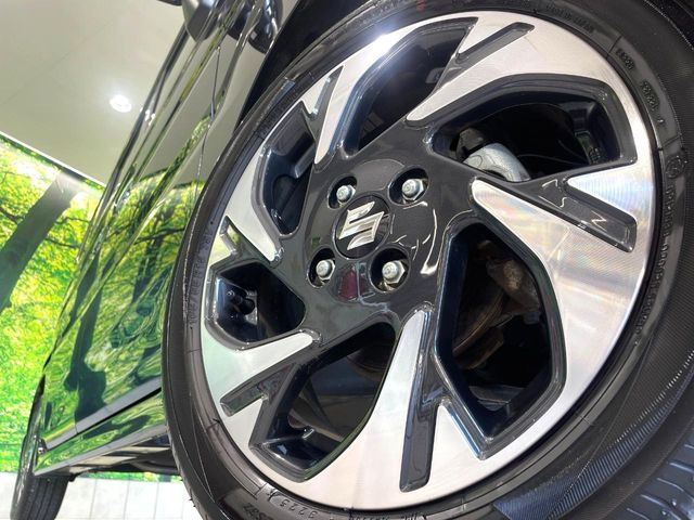 �y����15�C���`�A���~�z�C�[���z�O�ςɃ}�b�`���������A���~�z�C�[���𑕒����Ă���܂��B�e��ЊO�A���~�z�C�[����A�X�^�b�h���X�^�C�����戵�����Ă���܂��B���񂲑��k����������